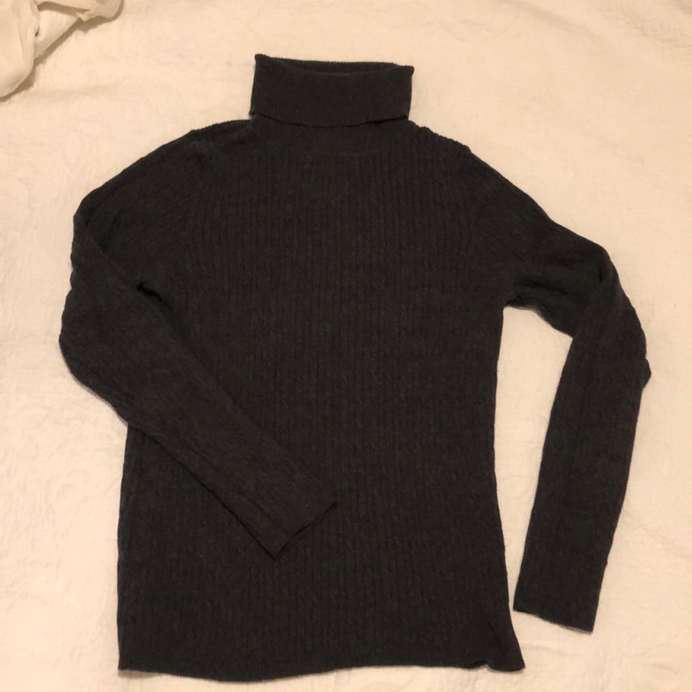 Fashion Essentials charcoal grey turtleneck sweater. Ladies size Med.